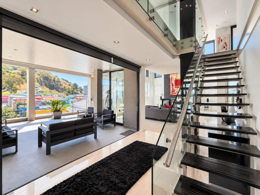 2 Bedroom Property for Sale in Cape Town City Centre Western Cape